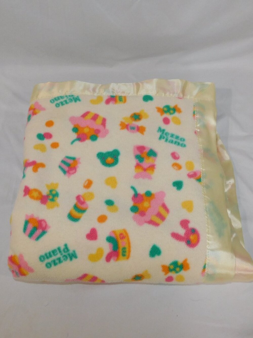 Rare Vintage MEZZO PIANO Yellow Sweet Treats Bunny Bear Fleece Blanket 62" x 62"